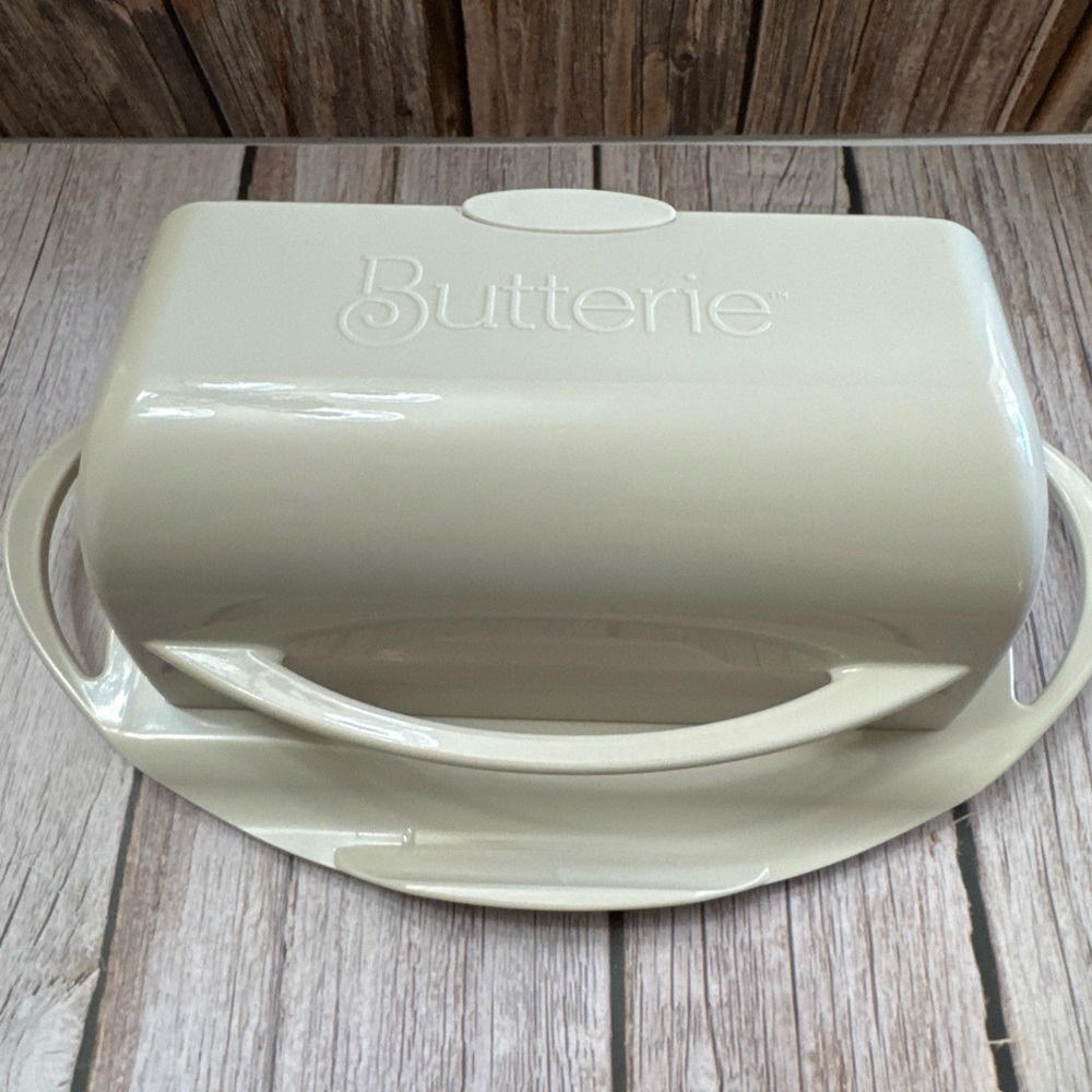 Butterie Countertop Butter Keeper